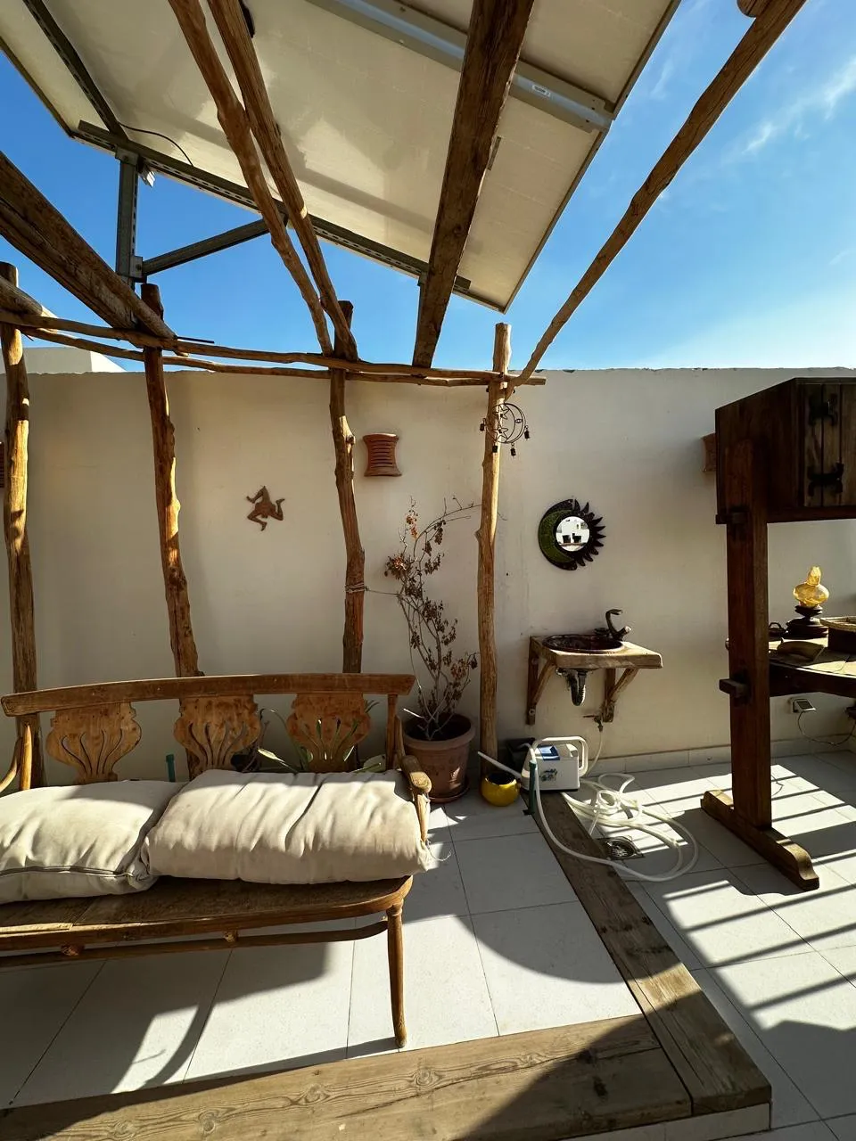 Townhouse for sale in Lac Ville in Northern Expansion of 235 m² with 3 bedrooms