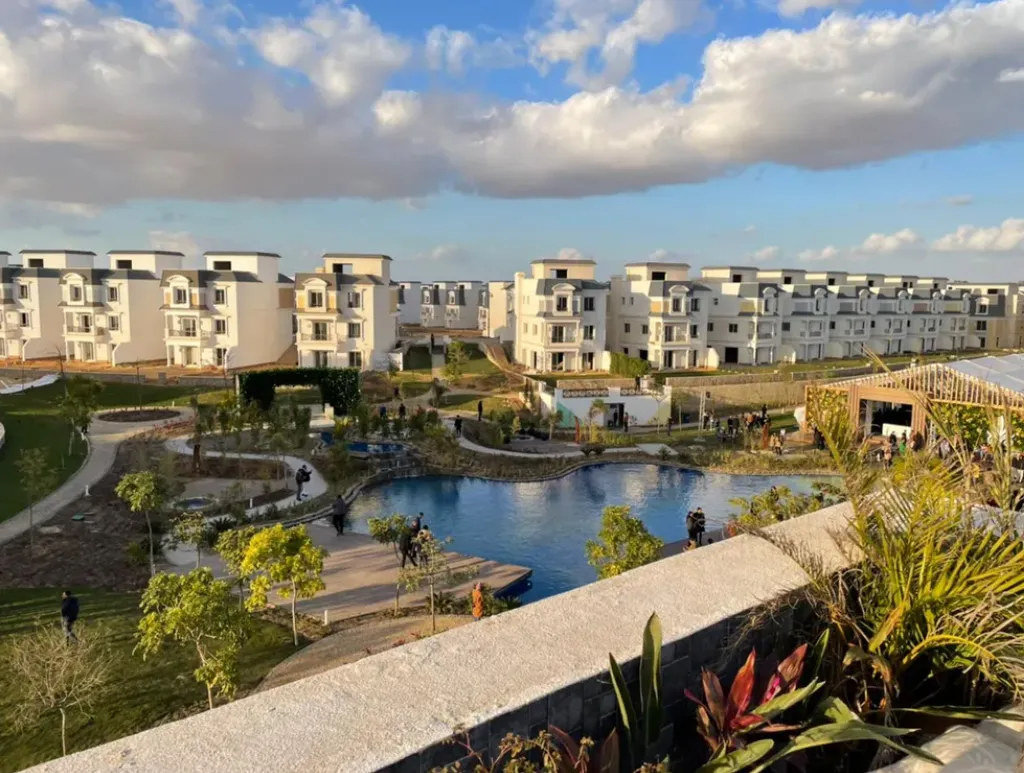 Villa for sale in Mountain View Chillout Park in Northern Expansion of 288 m² with 4 bedrooms