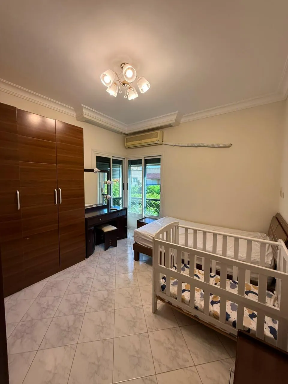 Townhouse for sale in El Rehab in New Cairo of 198 m² with 4 bedrooms
