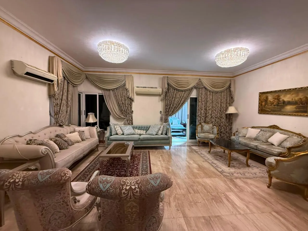 Townhouse for sale in El Rehab in New Cairo of 198 m² with 4 bedrooms