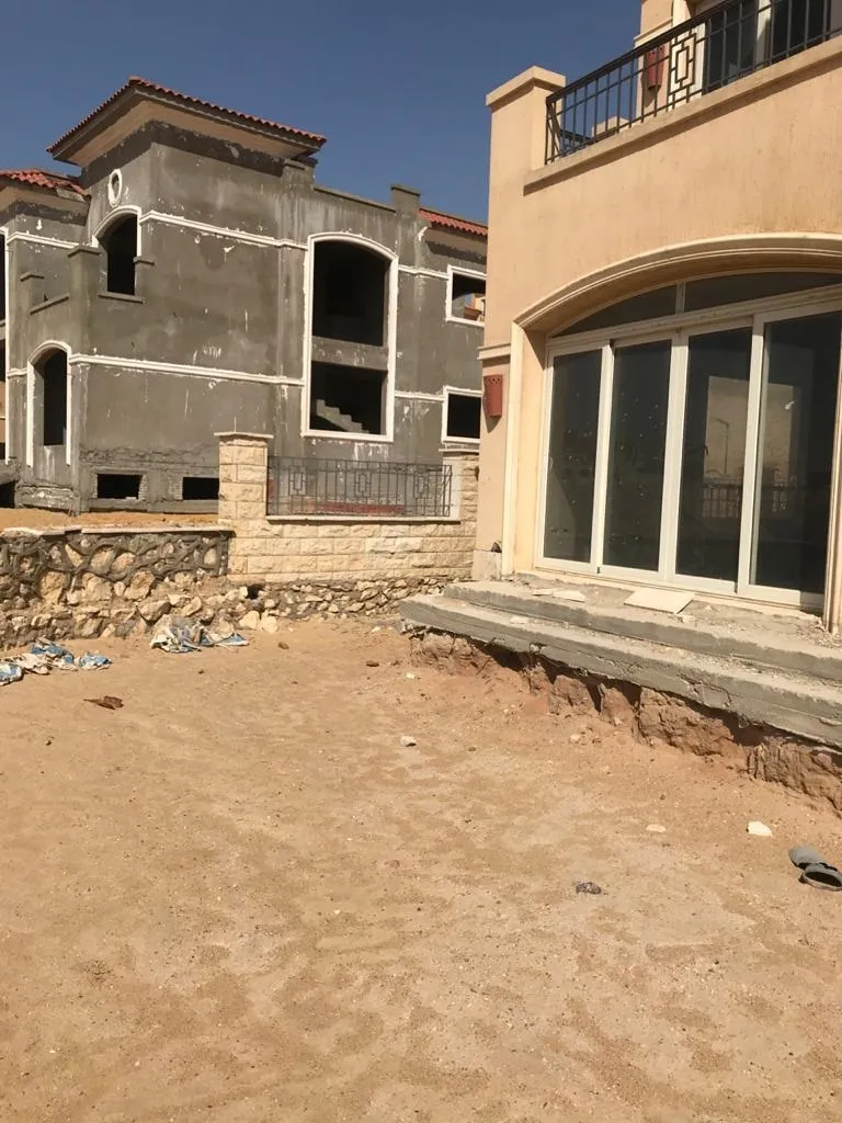  للبيع في ستون بارك في  بمساحة 0 م² تتكون من 0 غرف