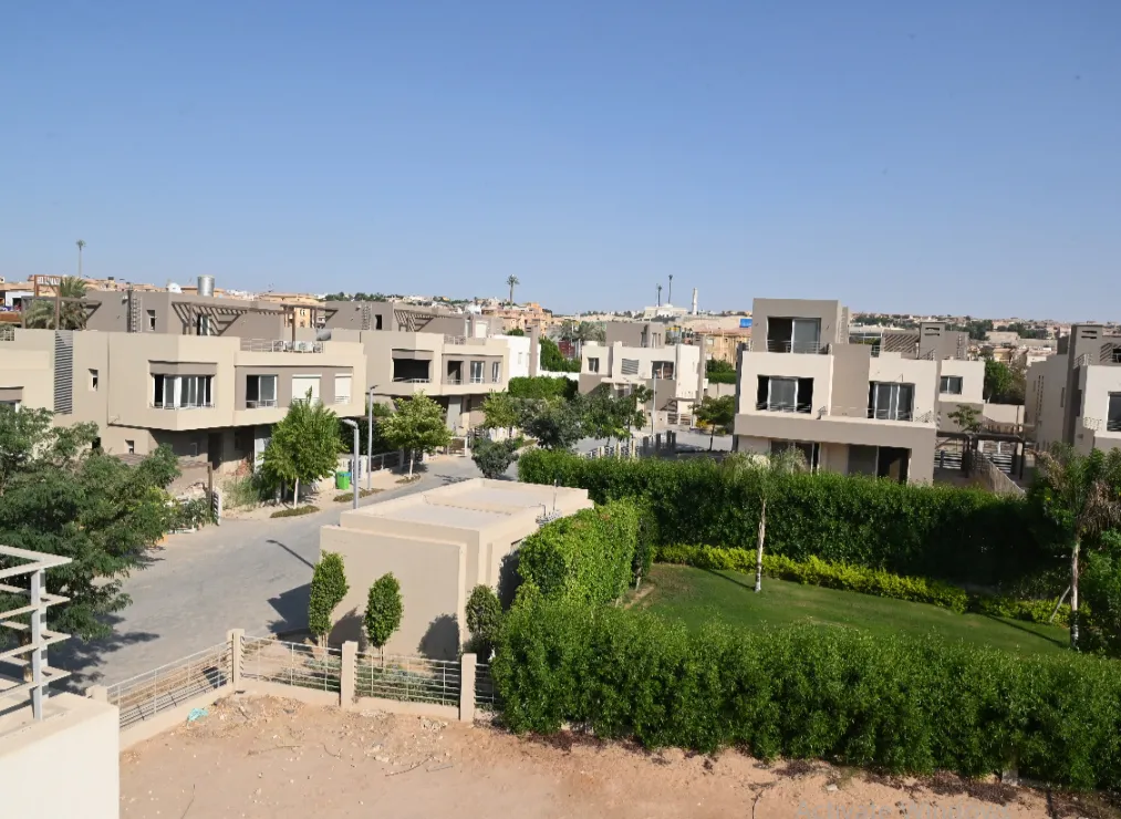للبيع في بالم فالي في بمساحة 0 م² تتكون من 0 غرف