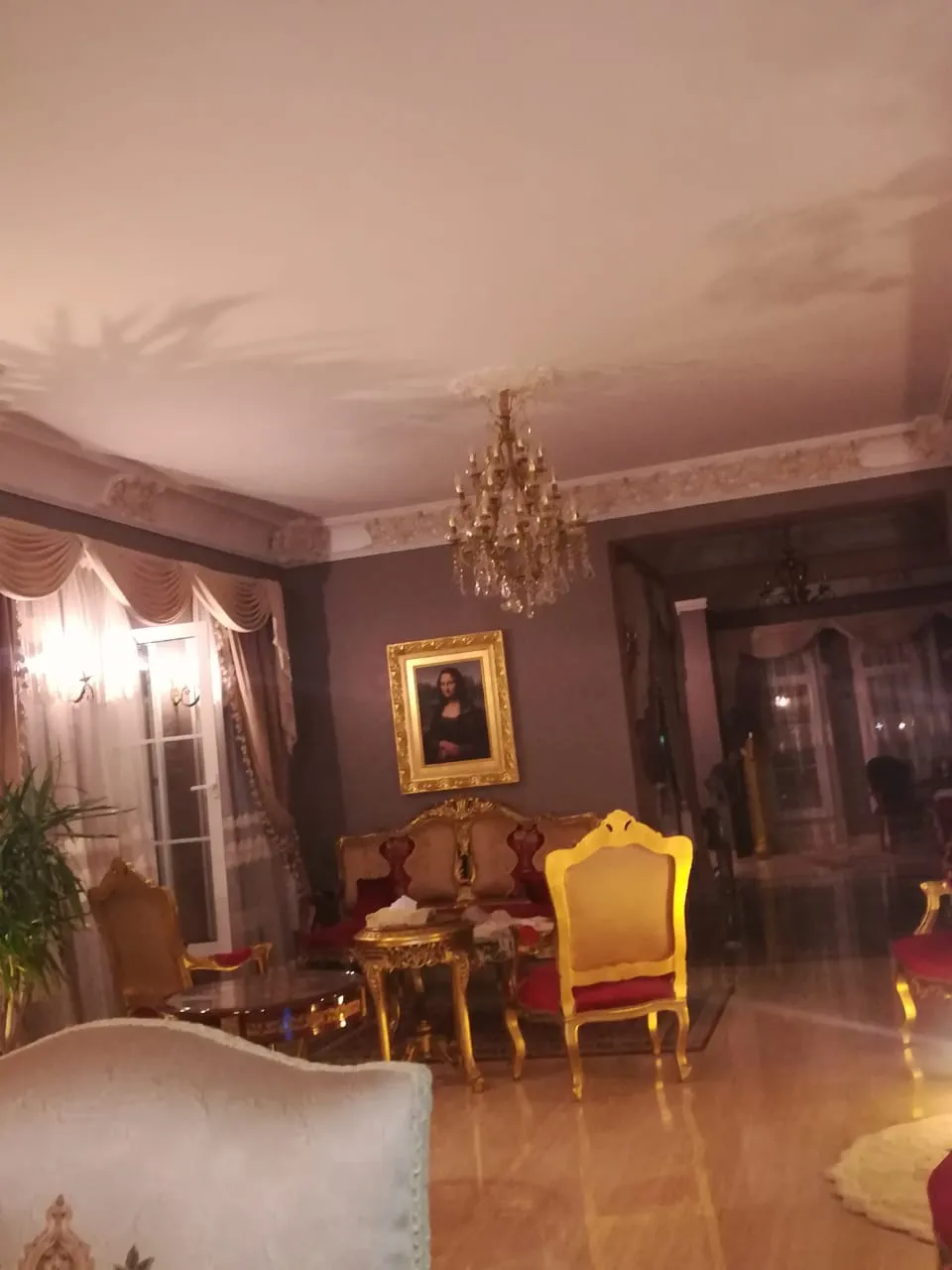 Villa for sale in Hyde Park in 6th settlement of 374 m² with 4 bedrooms