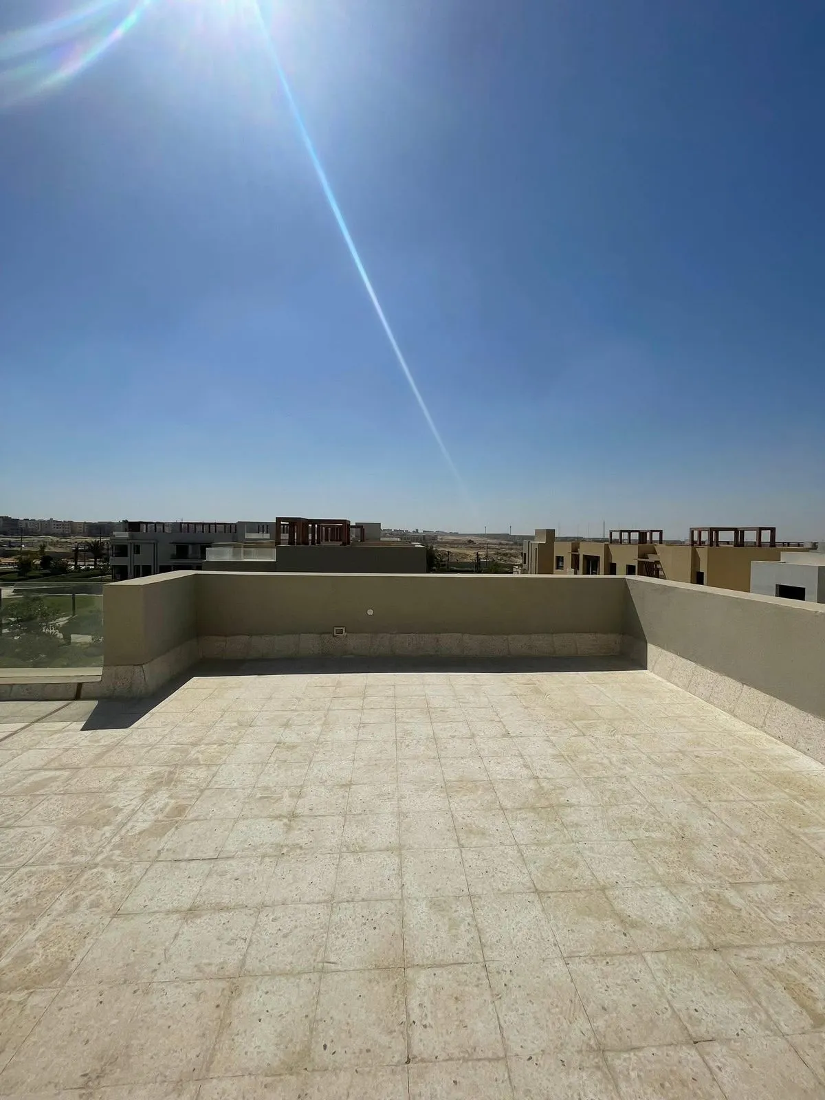  للبيع في أو ويست أوراسكوم في  بمساحة 0 م² تتكون من 0 غرف