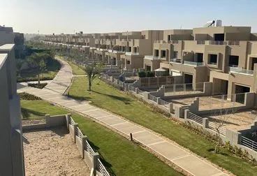  للبيع في  PK 2 بالم هيلز قطامية اكستنشن في  بمساحة 0 م² تتكون من 0 غرف