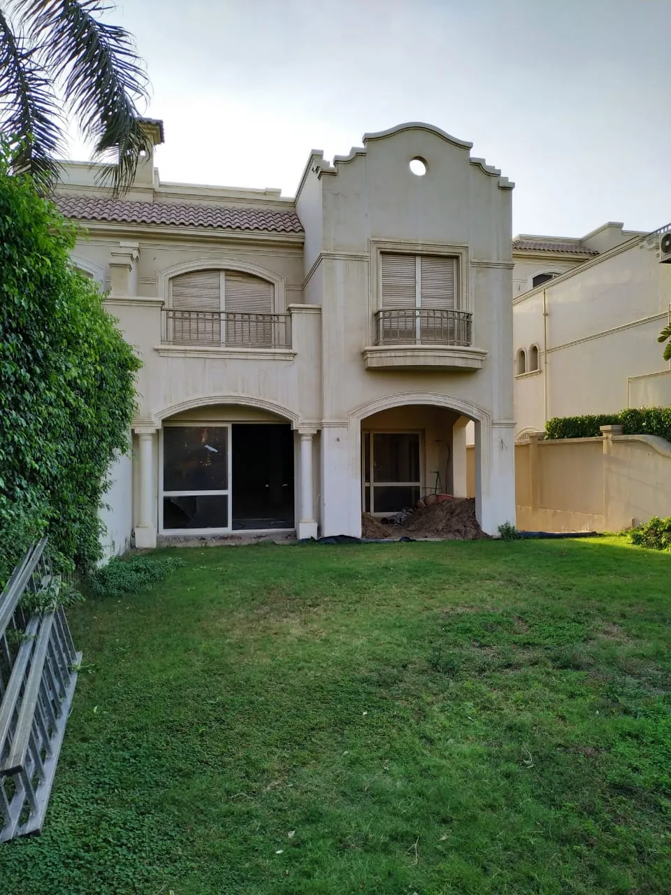 Twinhouse for sale in El Patio 2 in New Cairo of 575 m² with 4 bedrooms