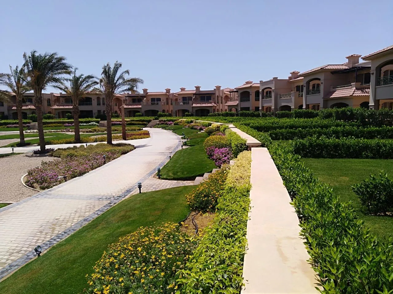 Chalet for sale in La Vista Topaz in Ain Sokhna of 120 m² with 2 bedrooms