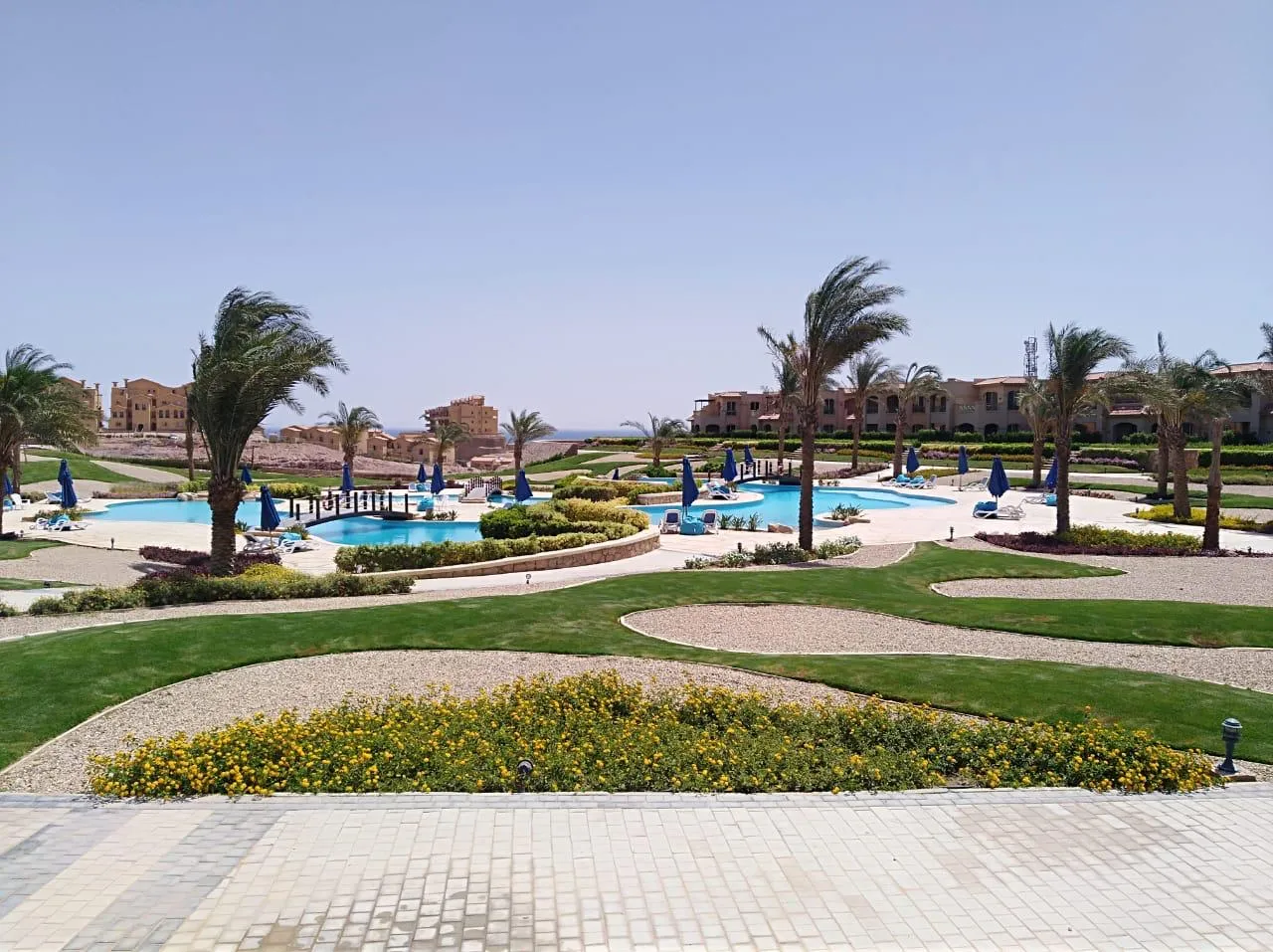Chalet for sale in La Vista Topaz in Ain Sokhna of 120 m² with 2 bedrooms