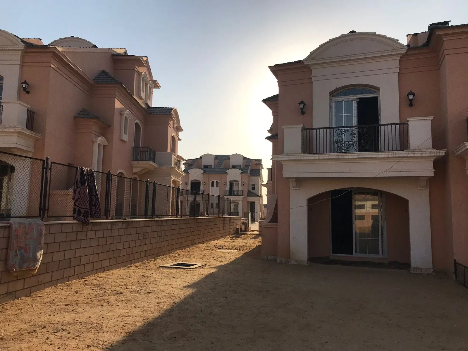 Townhouse for sale in Layan in New Cairo of 279 m² with 4 bedrooms