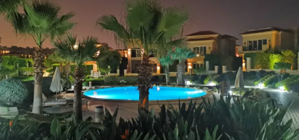 Villa for sale in Stone Park in New Cairo of 240 m² with 3 bedrooms