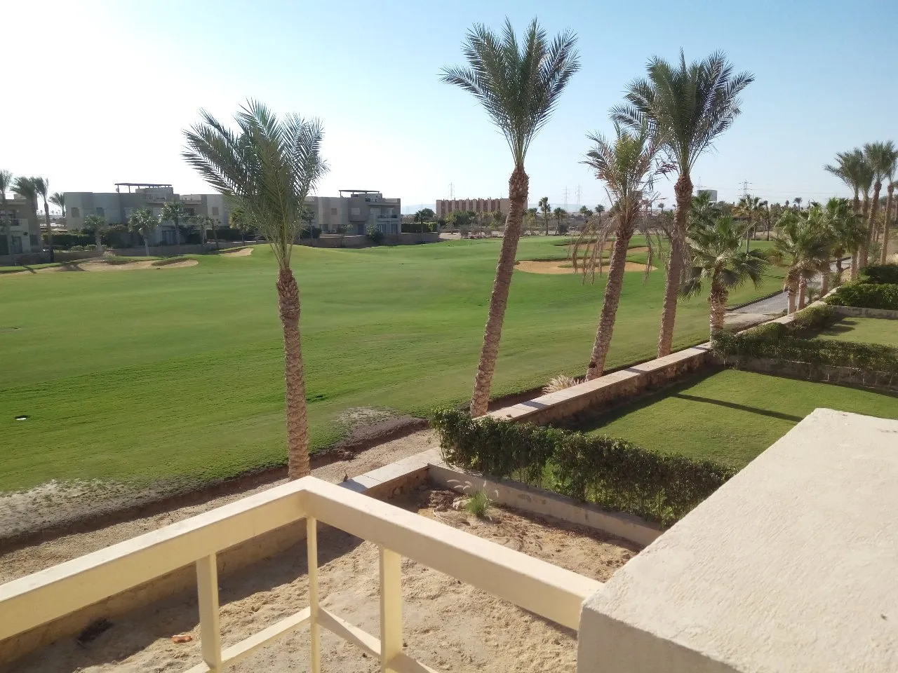 Chalet for sale in Little Venice in Ain Sokhna of 104 m² with 2 bedrooms