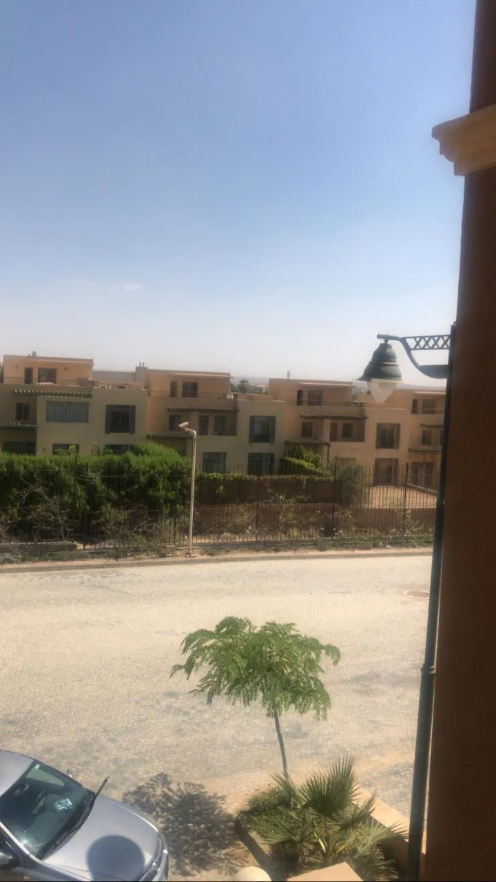 Twinhouse for sale in Royal Meadows Sheikh Zayed in El Sheikh Zayed of 350 m² with 3 bedrooms