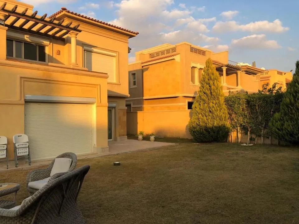 Apartment for sale in Midtown condo in New Capital City of 175 m² with 3 bedrooms