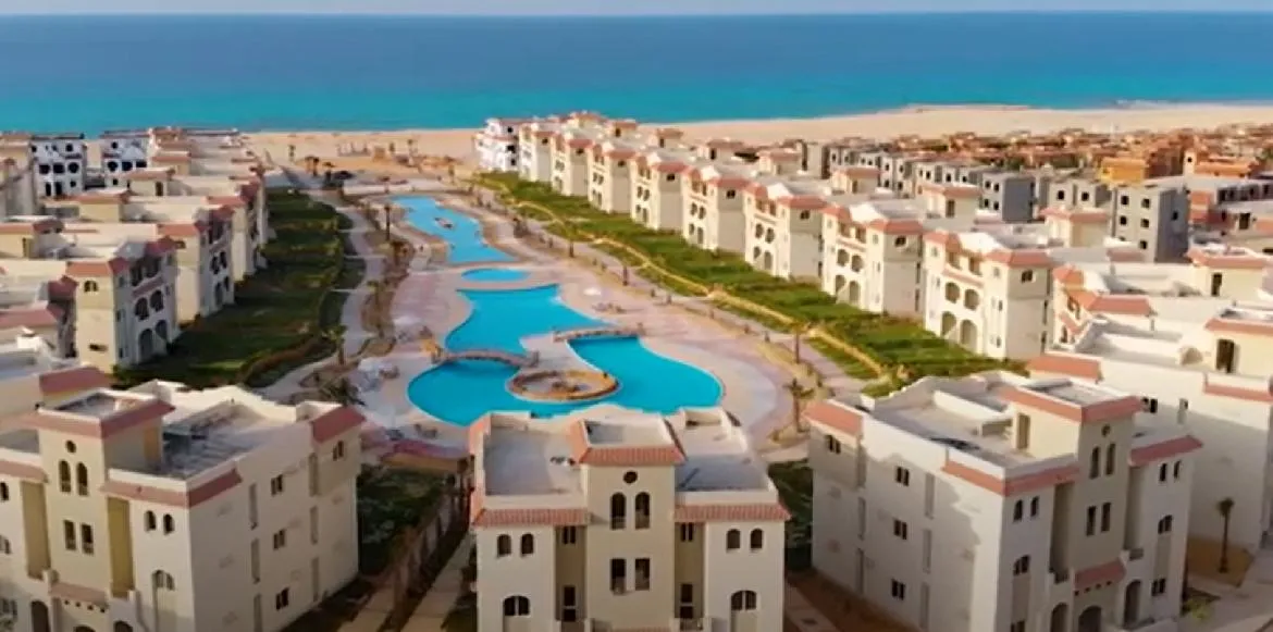  للبيع في لاسيرينا الساحل الشمالي في  بمساحة 0 م² تتكون من 0 غرف