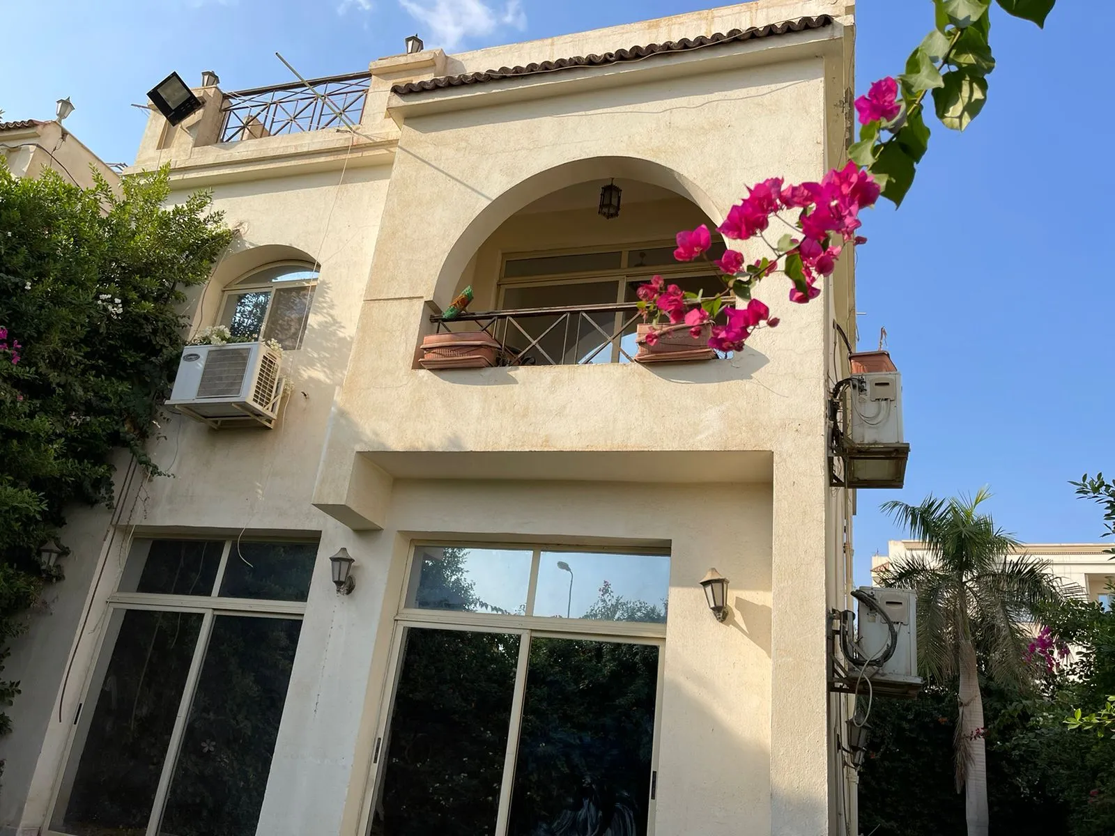  للبيع في حدائق المهندسين في  بمساحة 0 م² تتكون من 0 غرف