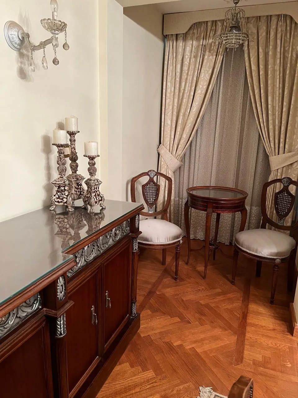 Apartment for sale in El Rehab in New Cairo of 215 m² with 3 bedrooms