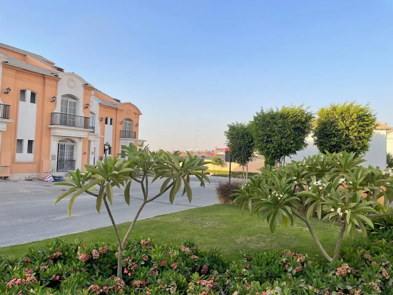 Townhouse for sale in Layan in New Cairo of 265 m² with 3 bedrooms