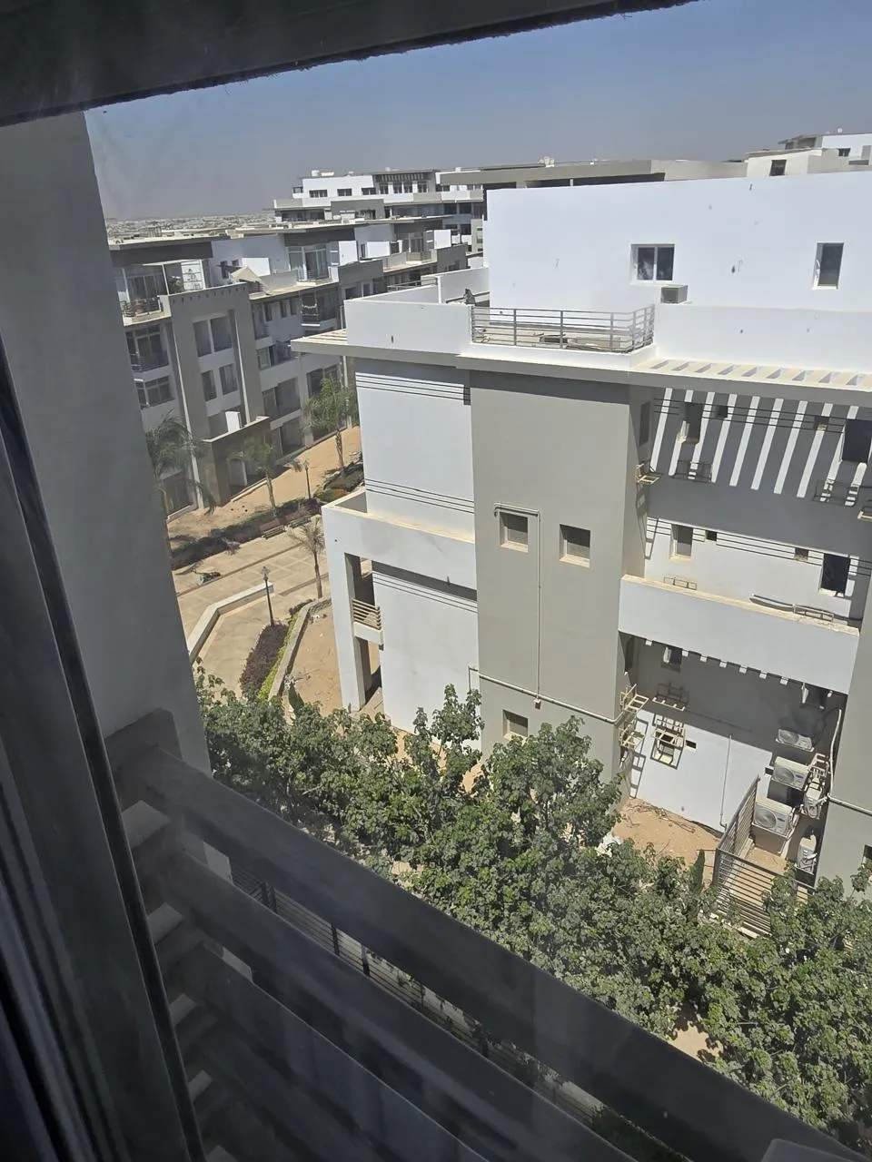 Apartment for sale in Hyde Park in 6th settlement of 196 m² with 2 bedrooms