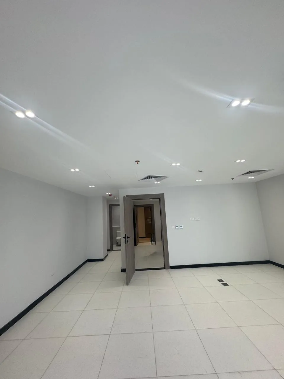 Medical for sale in Central Avenue in El Sheikh Zayed of 103 m² with 2 bedrooms