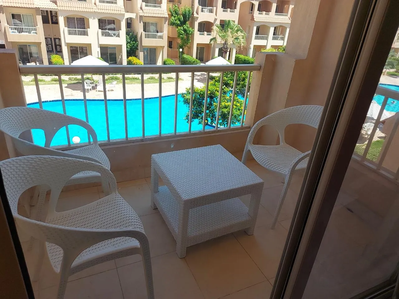  للبيع في اجوره سيدي عبد الرحمن في  بمساحة 0 م² تتكون من 0 غرف