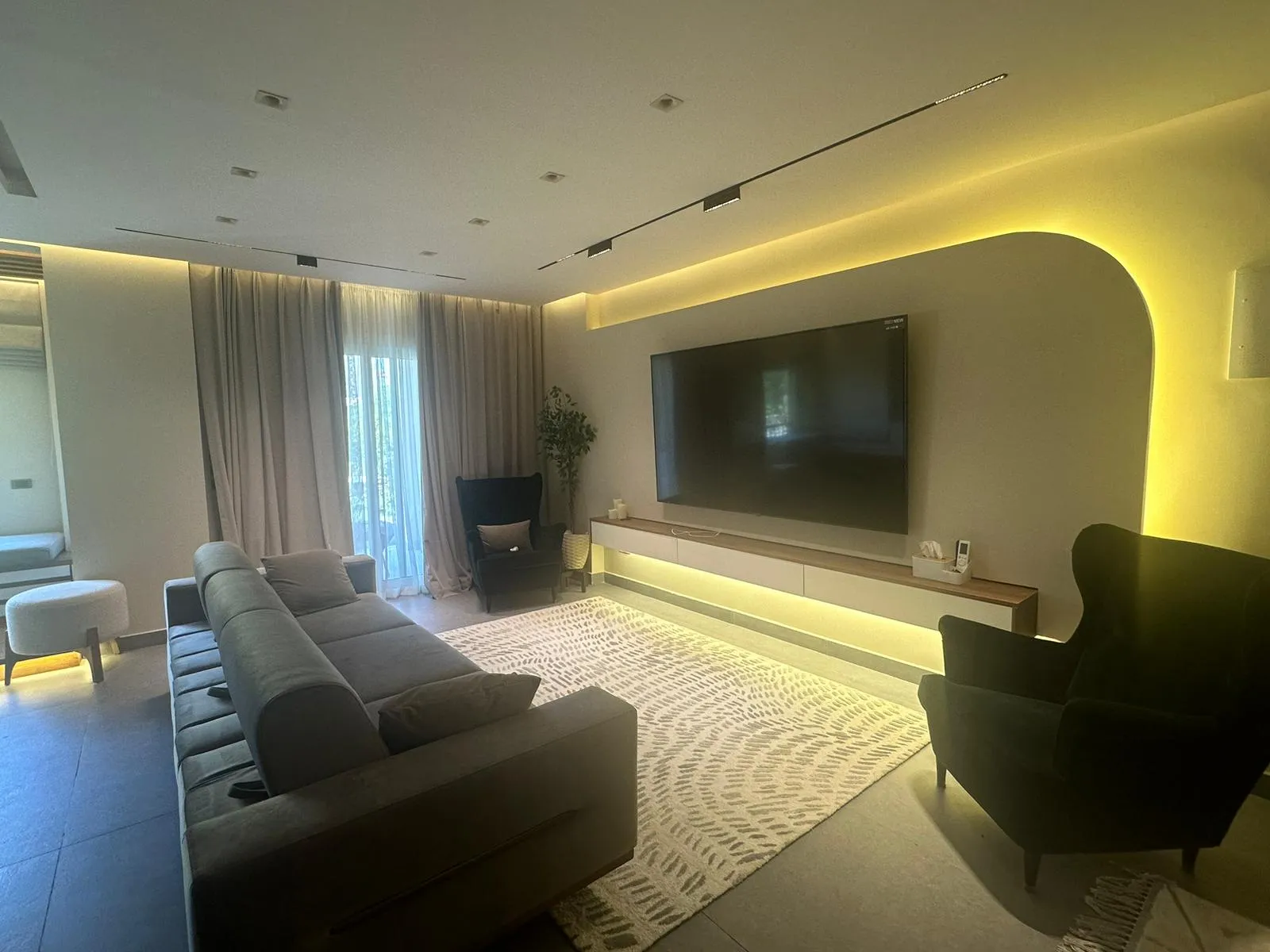 Apartment for sale in Stone Residence in New Cairo of 155 m² with 3 bedrooms