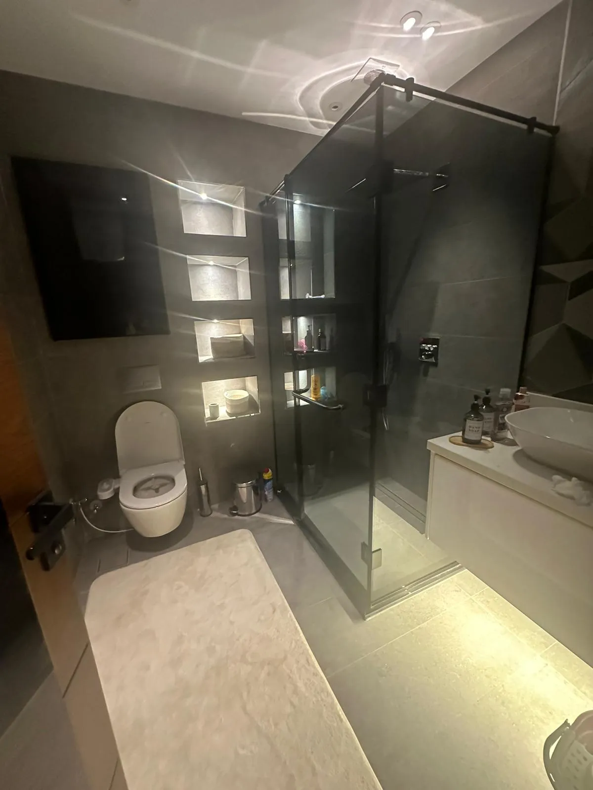 Apartment for sale in Stone Residence in New Cairo of 155 m² with 3 bedrooms