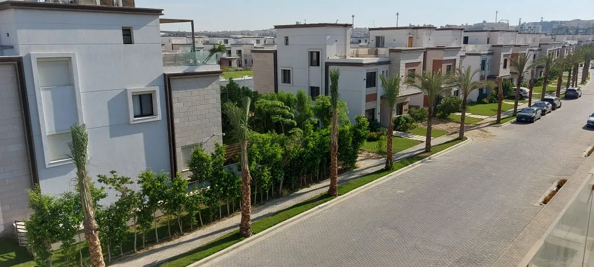 للبيع في ازار القاهرة الجديدة في بمساحة 0 م² تتكون من 0 غرف
