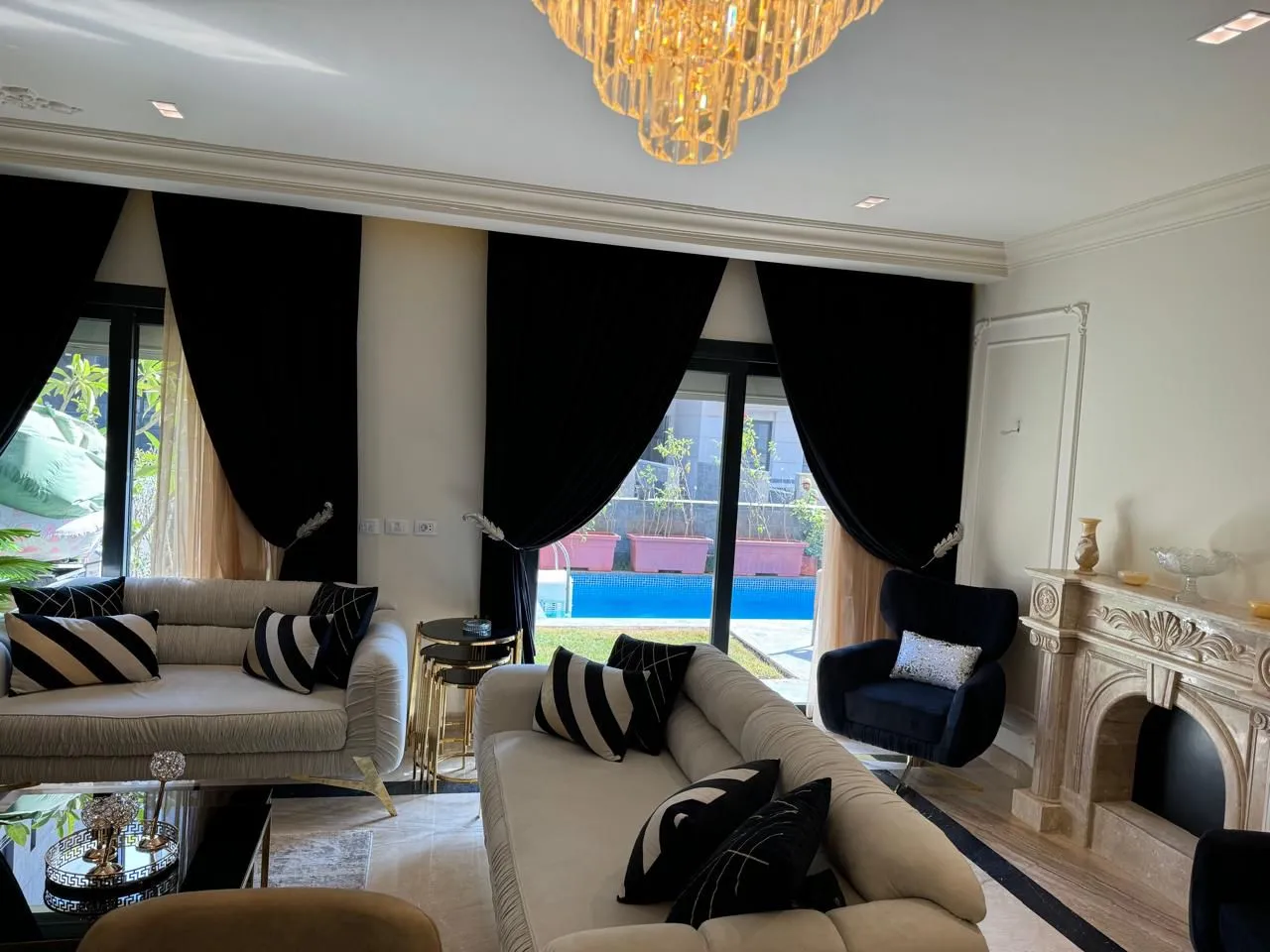 للبيع في تريو في بمساحة 0 م² تتكون من 0 غرف