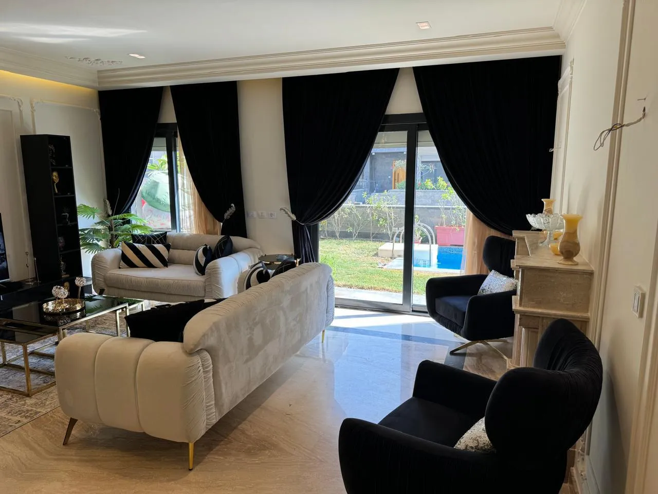 للبيع في تريو في بمساحة 0 م² تتكون من 0 غرف