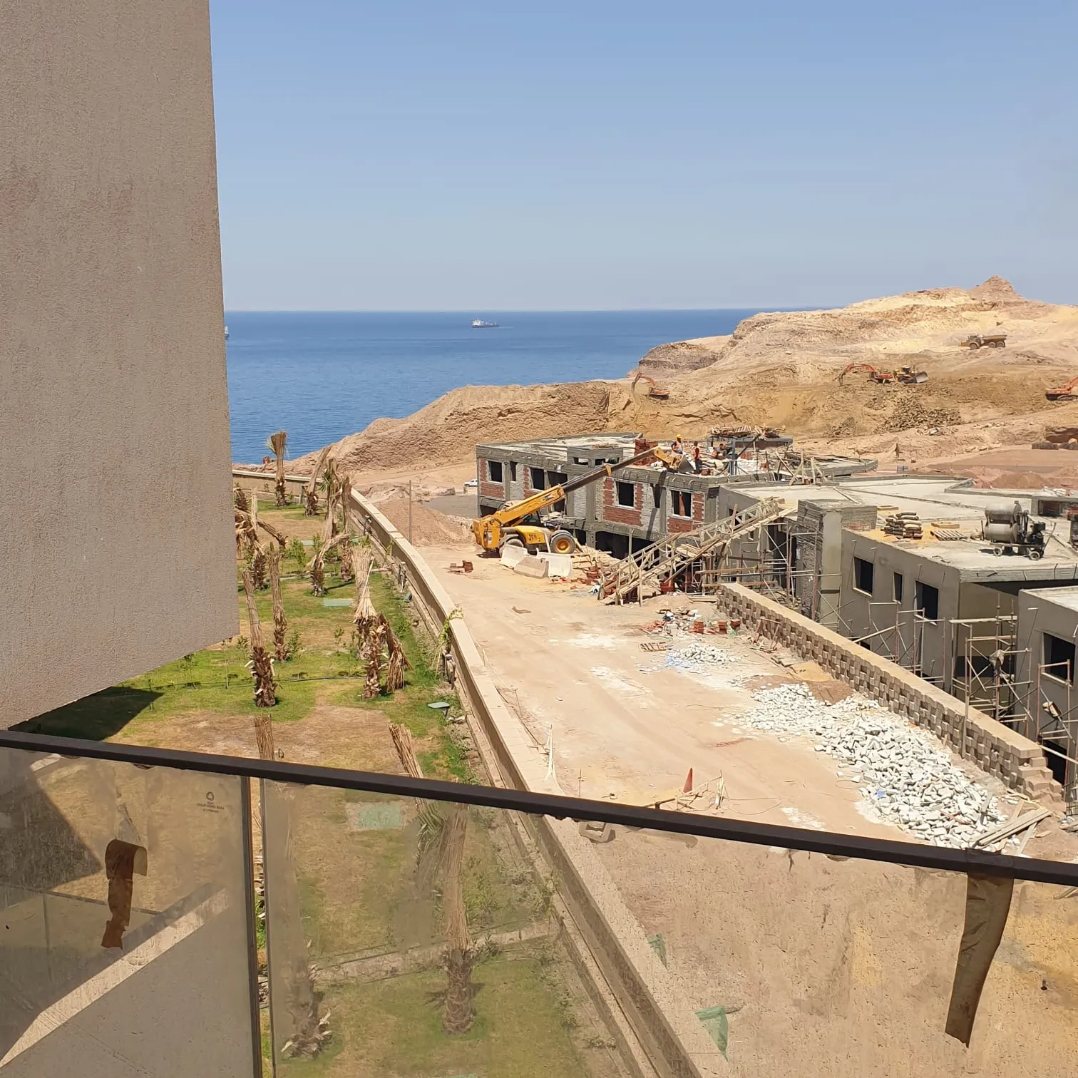  للبيع في المونت الجلالة في  بمساحة 0 م² تتكون من 0 غرف