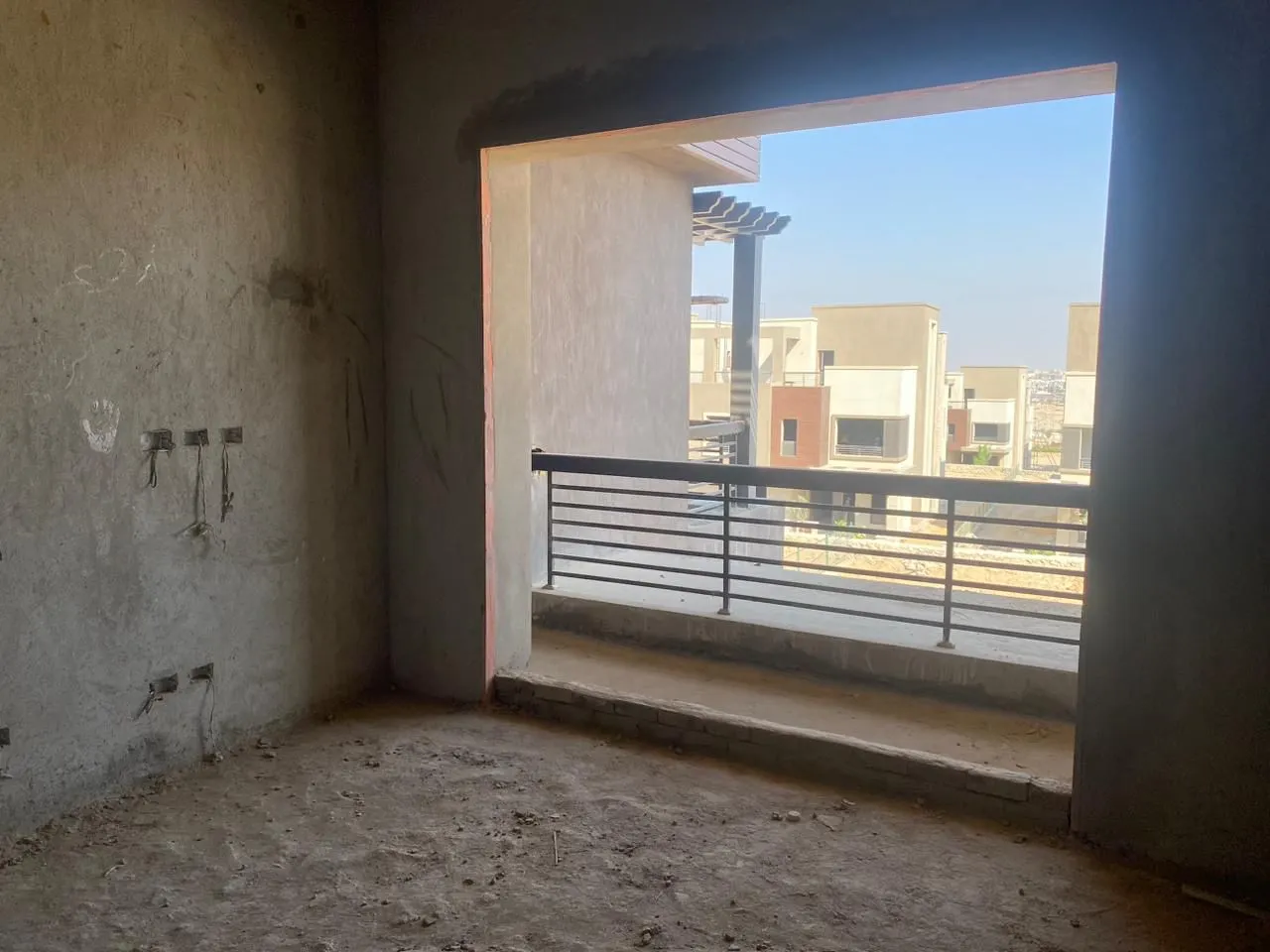 للبيع في نيو جيزة في بمساحة 0 م² تتكون من 0 غرف
