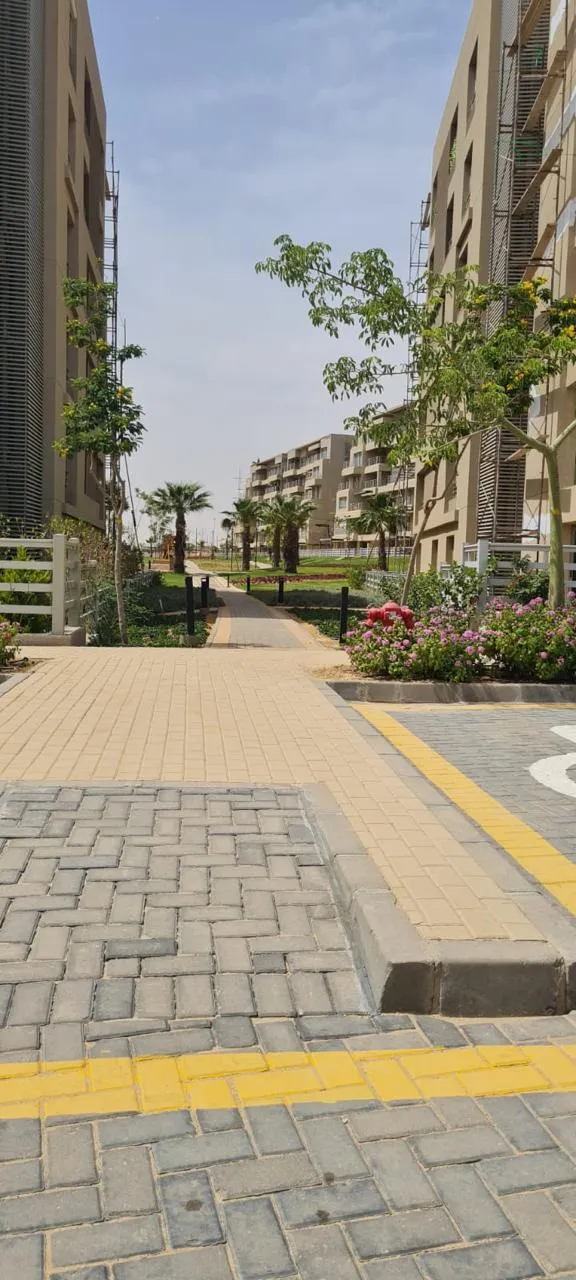 Apartment for sale in Capital Gardens in New Cairo of 206 m² with 3 bedrooms