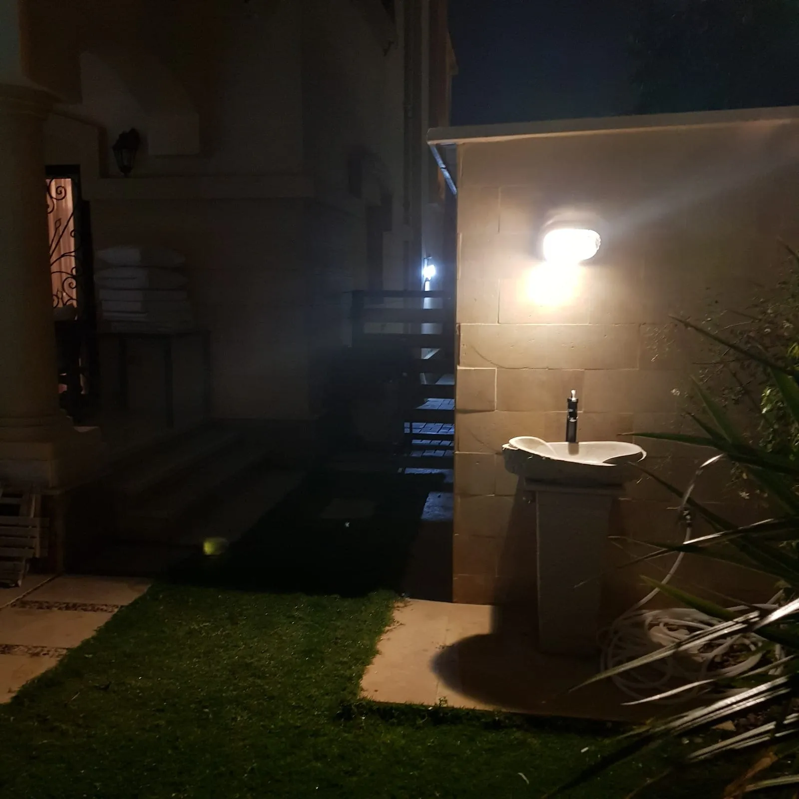 للبيع في دارا جاردينز في بمساحة 0 م² تتكون من 0 غرف