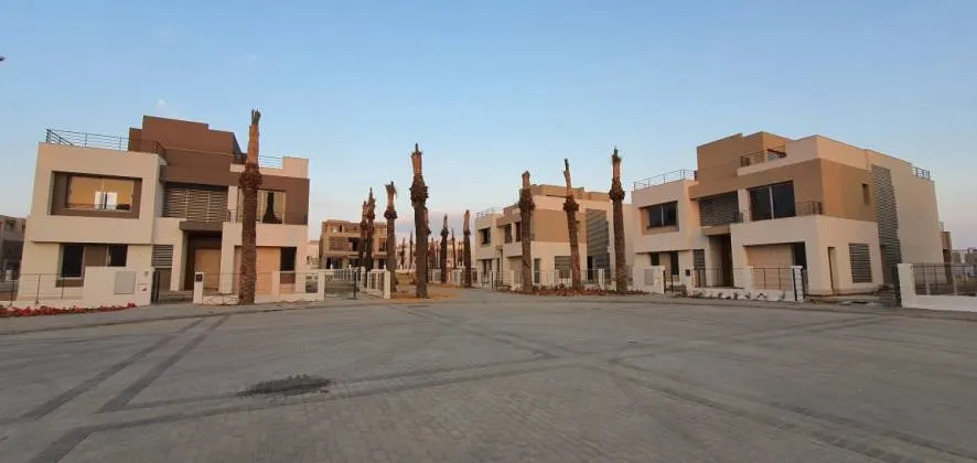 للبيع في بالم هيلز القاهرة الجديدة في بمساحة 0 م² تتكون من 0 غرف