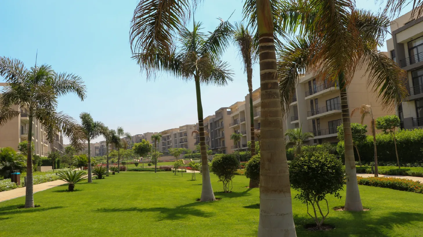 Apartment for sale in Fifth Square Al Marasem in New Cairo of 124 m² with 2 bedrooms