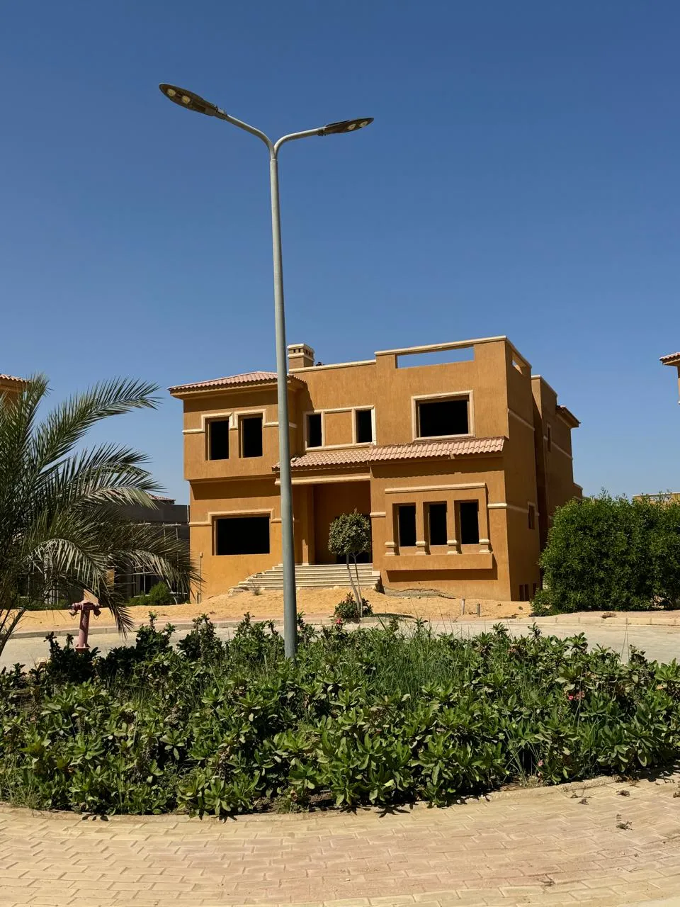 Villa for sale in Katameya Gardens in New Cairo of 892 m² with 5 bedrooms