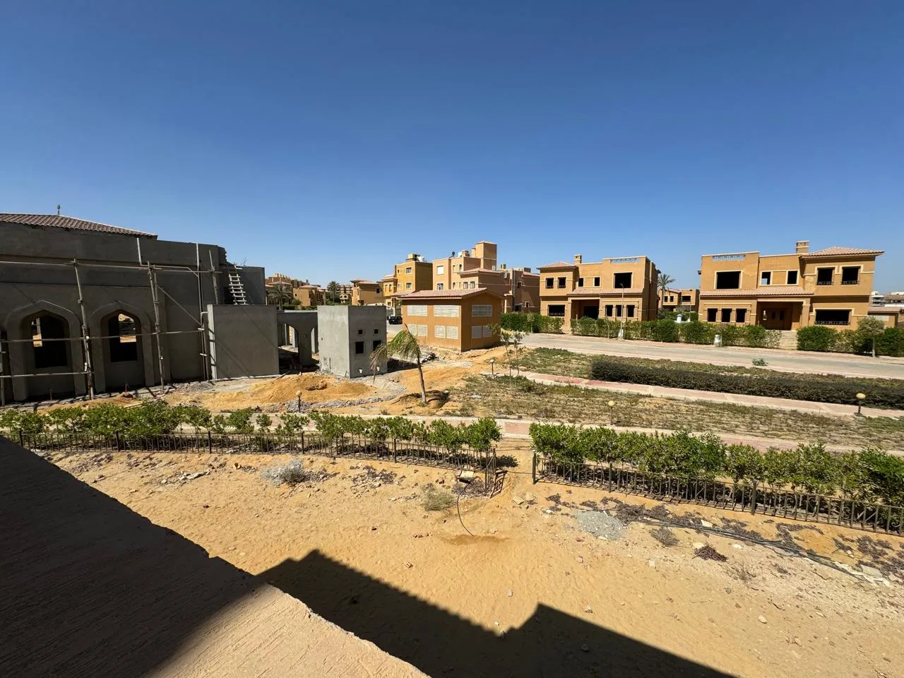 Villa for sale in Katameya Gardens in New Cairo of 892 m² with 5 bedrooms