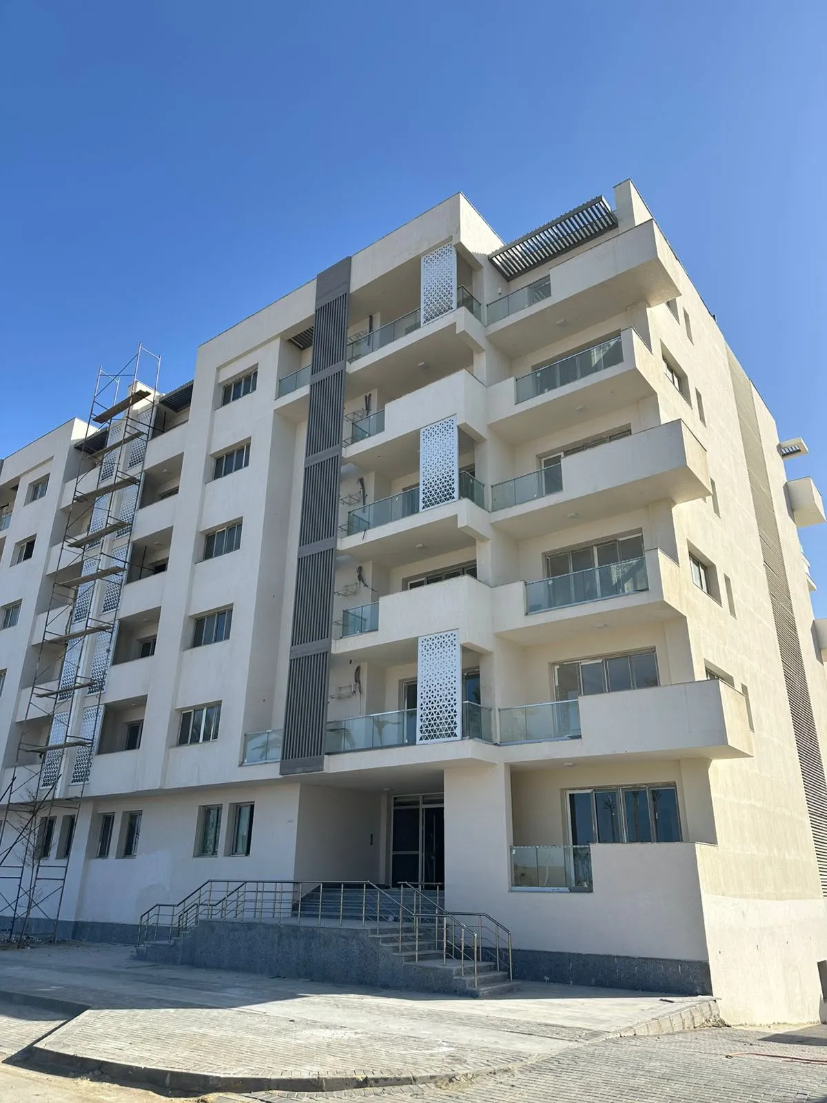 Apartment for sale in Mazarine in Al Alamein of 251 m² with 3 bedrooms