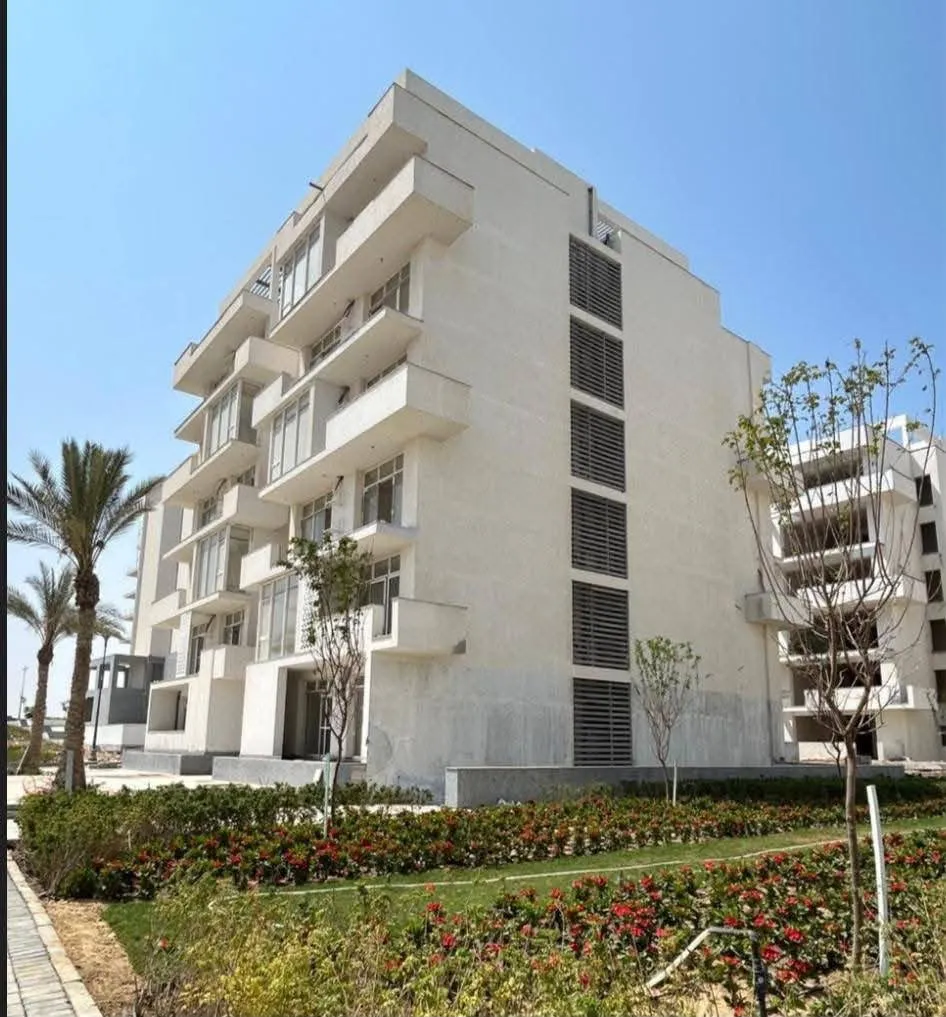 Apartment for sale in Mazarine in Al Alamein of 251 m² with 3 bedrooms