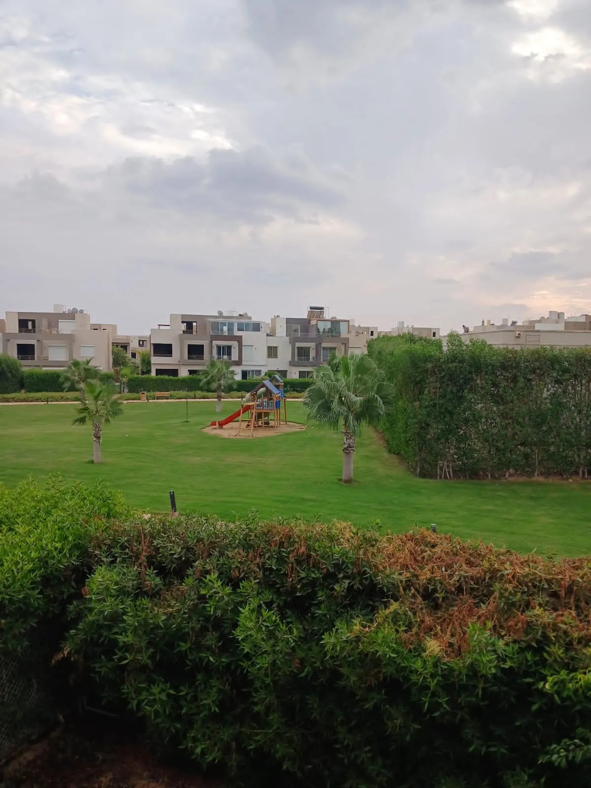 Townhouse for sale in Woodville in 6th of October City of 260 m² with 3 bedrooms