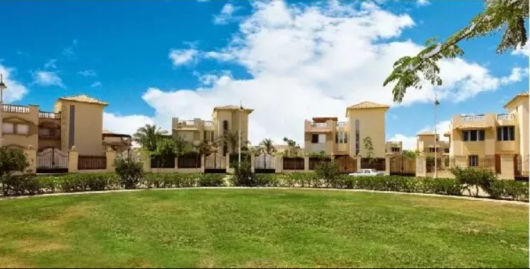 للبيع في رويال سيتي في بمساحة 0 م² تتكون من 0 غرف