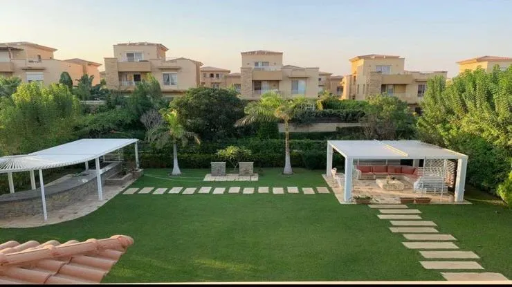 Villa for sale in Jeera in El Sheikh Zayed of 500 m² with 5 bedrooms