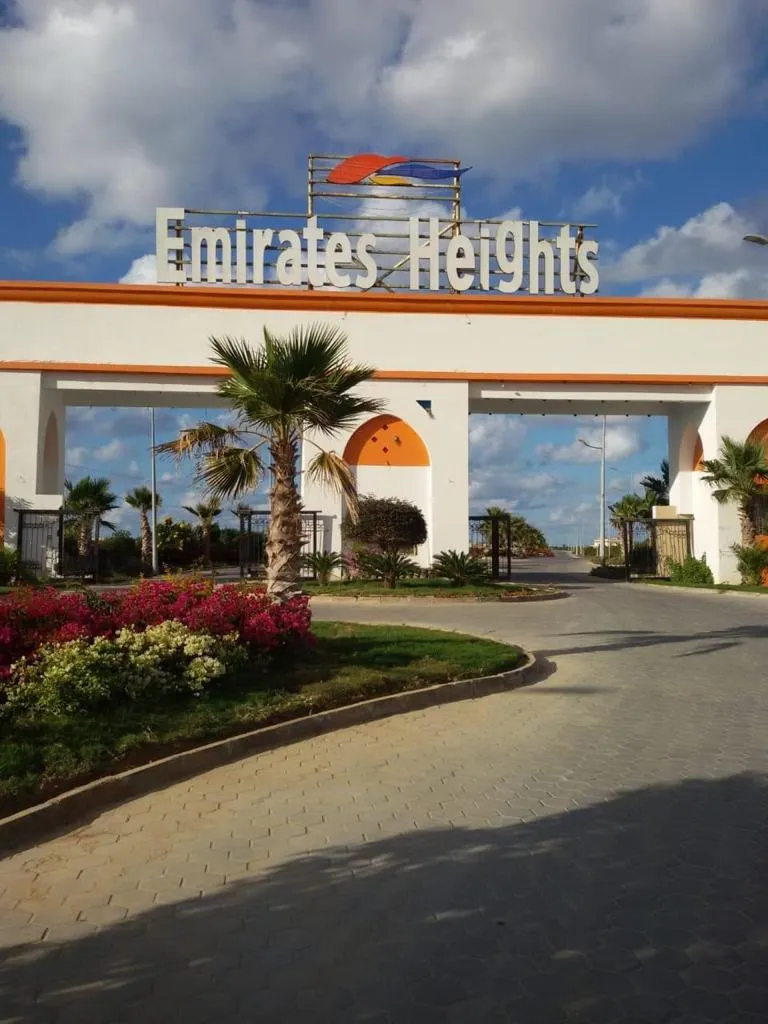 Chalet for sale in Emirates Heights in Ras El Hekma of 100 m² with 2 bedrooms