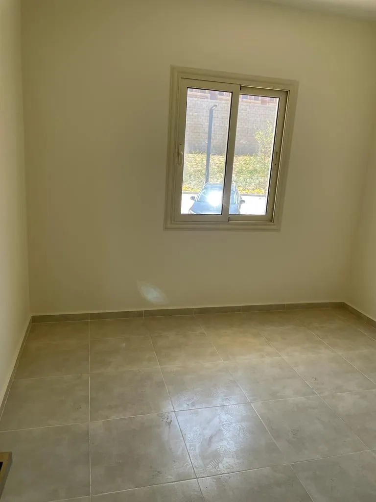  للبيع في ذا جروف في  بمساحة 0 م² تتكون من 0 غرف