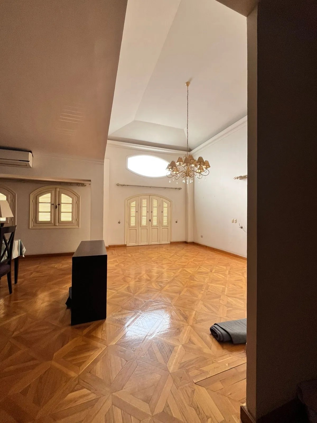 for sale in Beverly Hills in of 0 m² with 0 bedrooms