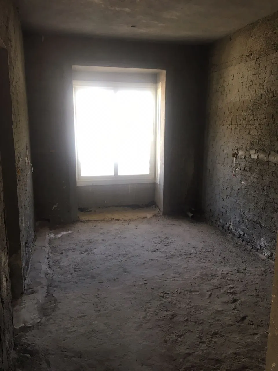  للبيع في جدار في  بمساحة 0 م² تتكون من 0 غرف