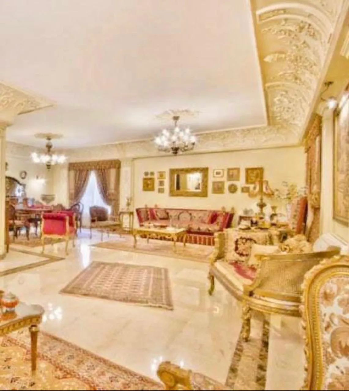 Villa for sale in El Rehab in New Cairo of 530 m² with 4 bedrooms