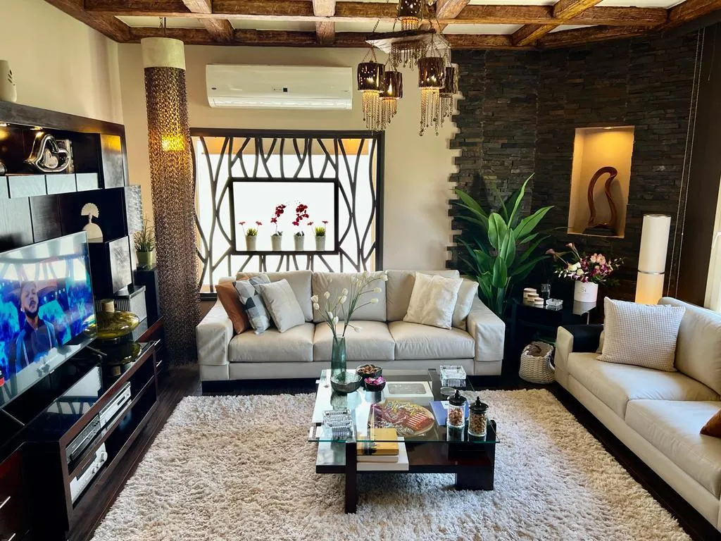 Villa for sale in El Rehab in New Cairo of 530 m² with 4 bedrooms
