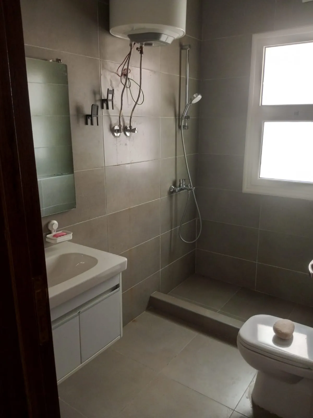 للبيع في أمواج في بمساحة 0 م² تتكون من 0 غرف