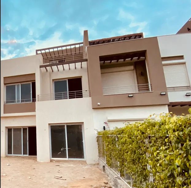Townhouse for sale in Palm Valley in 6th of October City of 270 m² with 4 bedrooms